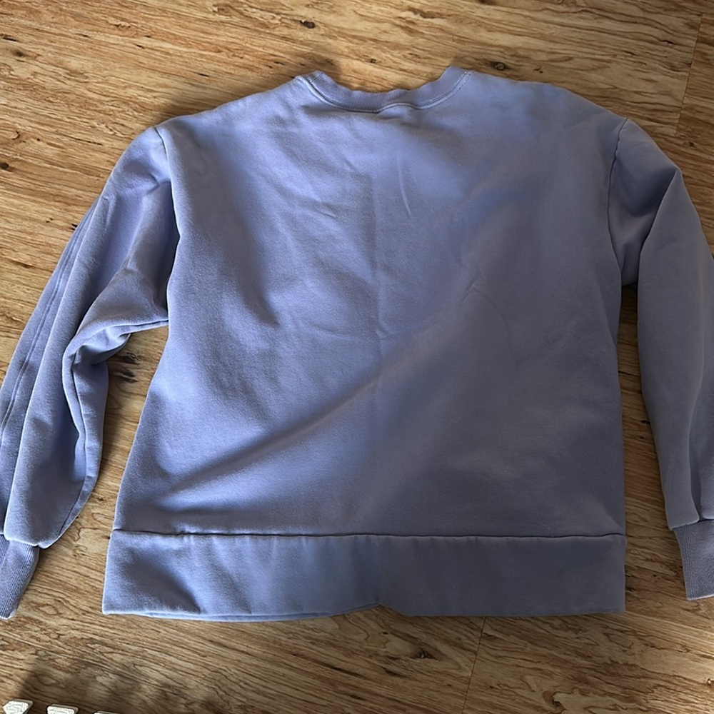 Athleta women’s size small cropped shirt lavender sweatshirt Crewneck - Picture 6 of 6